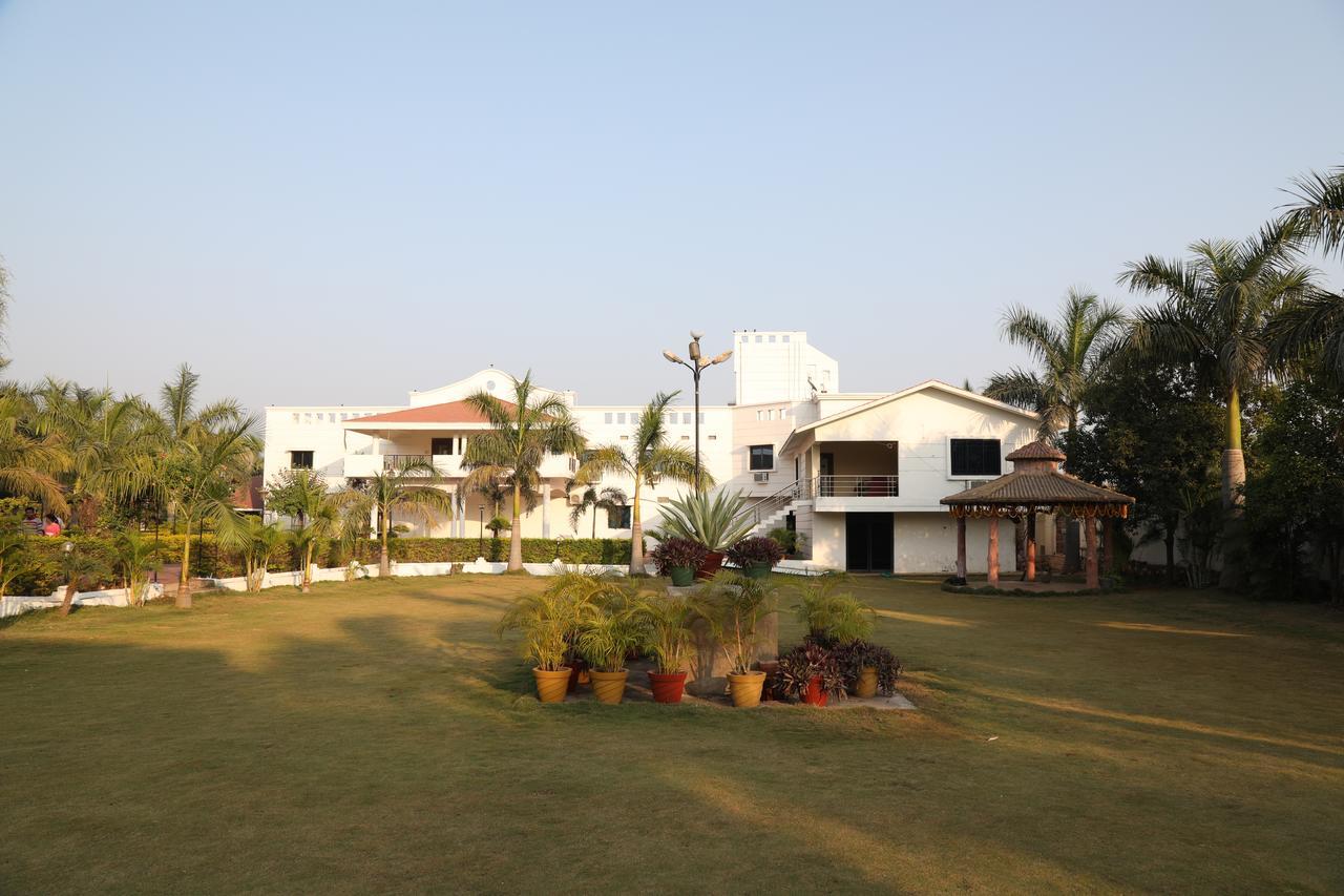 Swayam Resort Balangir ภายนอก รูปภาพ