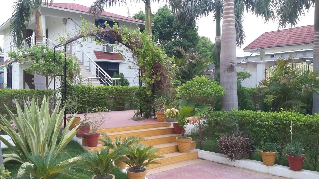 Swayam Resort Balangir ภายนอก รูปภาพ